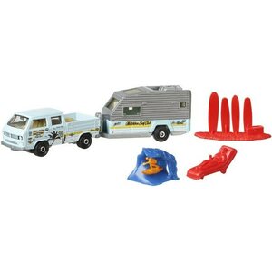 Matchbox hitch&haul pikkuauto ja vaunu