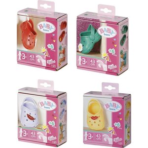 Baby born sandaalit ja 6 pinssiä