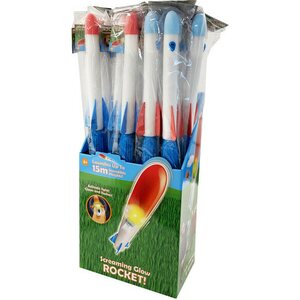 Viheltävä raketti valolla